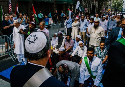 rabbi leads nyc s muslim parade to send message of unity rabbi leads nyc s muslim parade to send message of unity