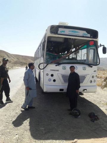 the driver of a school bus carrying around 100 children received minor injuries photo express the driver of a school bus carrying around 100 children received minor injuries photo express