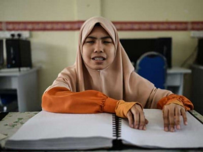 malaysian muslim only laundrette stirs anger malaysian muslim only laundrette stirs anger