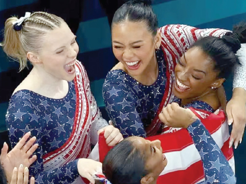 jade carey sunisa lee simone biles jordan chiles and hezly rivera of the united states celebrate after winning gold photo afp