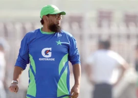 former pakistan head coach saqlain mushtaq believes if pakistan prepare properly they can defeat india photo afp