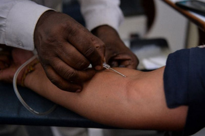 uk blood contamination scandal victims can sue court