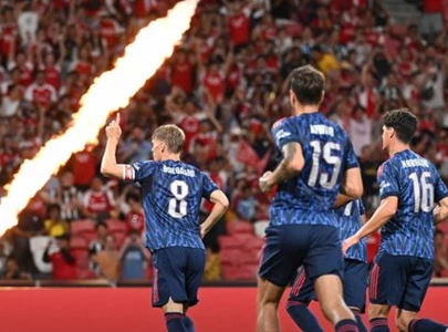 odegaard shines as arsenal beat newcastle