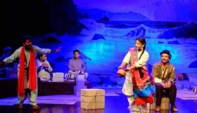 thought provoking khali stage wins hearts on world theatre day