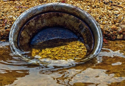 five killed in gunfight over illegal gold mining