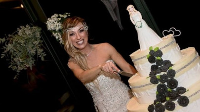 italian woman marries herself in fairytale ceremony italian woman marries herself in fairytale ceremony