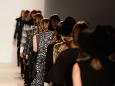pakistani american model s catwalk dreams started with message on instagram pakistani american model s catwalk dreams started with message on instagram