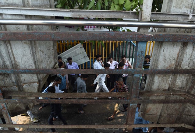 mumbai commuter stampede leaves at least 22 dead
