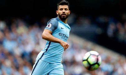 man city striker aguero hurt in car crash man city striker aguero hurt in car crash