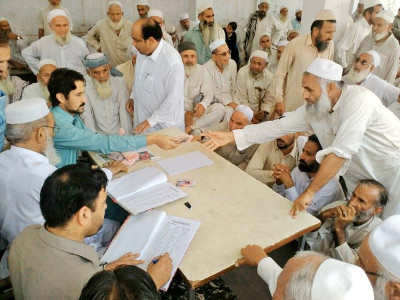 ceremonial symbolism mohmand tribes still line up for traditional lungi muajab ceremonial symbolism mohmand tribes still line up for traditional lungi muajab