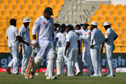 herath stars as pakistan crumble in first test