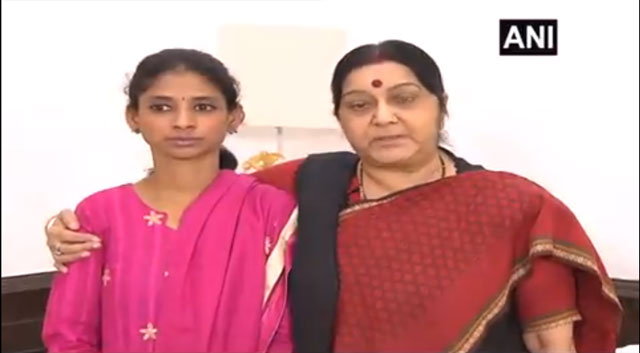 geeta with india 039 s external affairs minister sushma swaraj screen grab