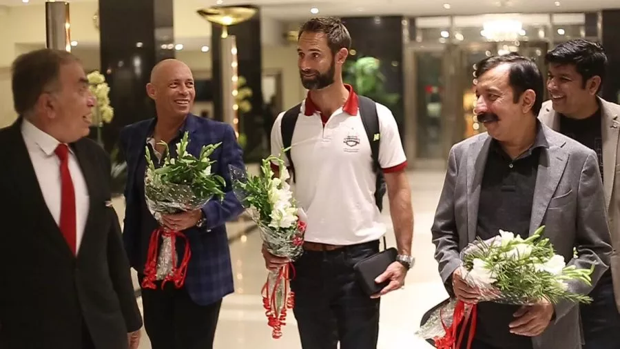 nicely done grant elliot thinks talent hunt programs help provide opportunities to the youngsters to realise their dreams photo courtesy lahore qalandars nicely done grant elliot thinks talent hunt programs help provide opportunities to the youngsters to realise their dreams photo courtesy lahore qalandars