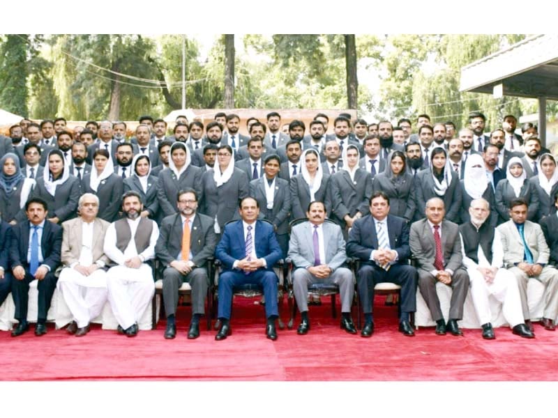 nab chairman qamar zaman chaudhry with officers of nab rawalpindi bureau photo express