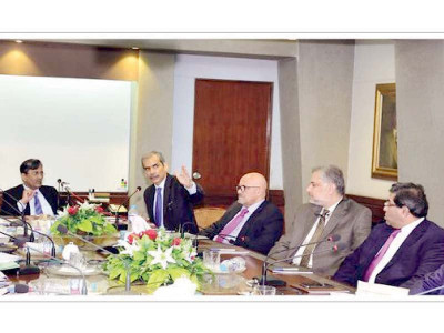 corporate corner commerce minister appreciates slic