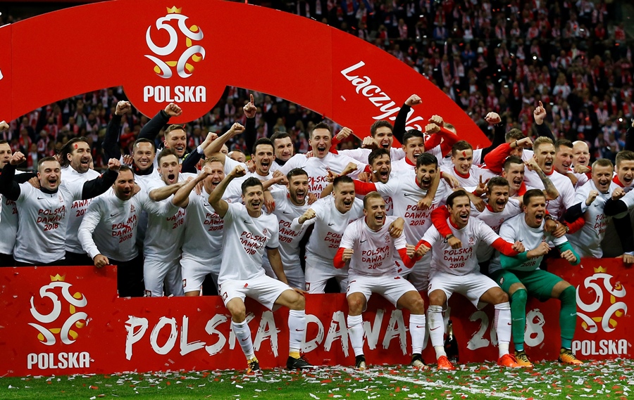 poland celebrate qualification for the world cup on september 9 2017 photo reuters