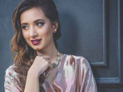 actor komal aziz breaks silence against her feudal landlord actor komal aziz breaks silence against her feudal landlord