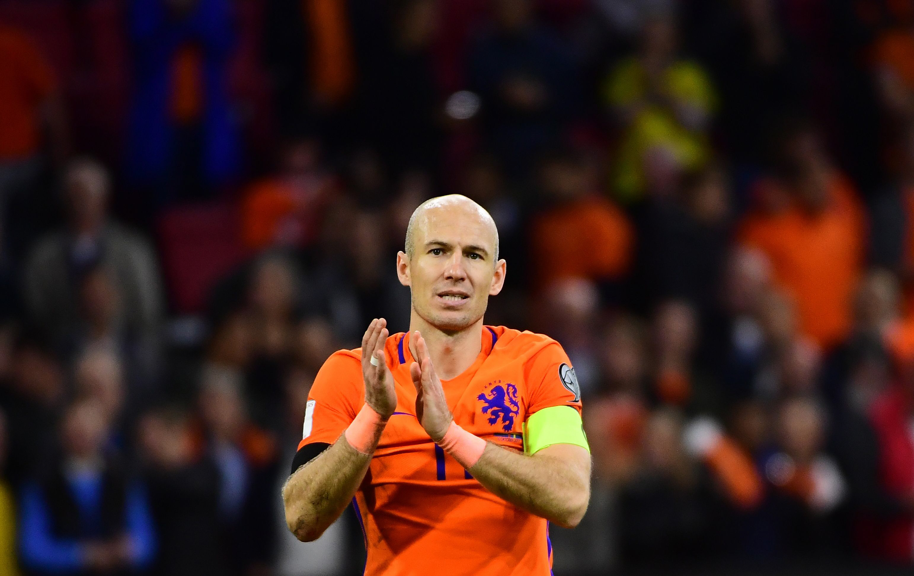 netherlands 039 forward arjen robben acknowledges the fans following their fifa world cup 2018 football group a qualification match between the netherlands and sweden at the amsterdam arena in amsterdam on october 10 2017 photo afp