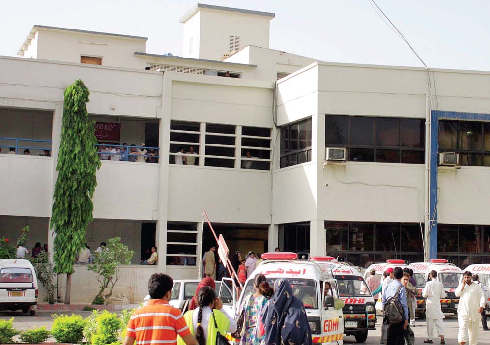 the violence spread when kakar reached liaquat national hospital where the guards refused to let armed students in photo ppi