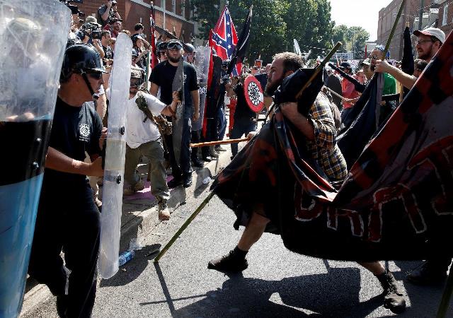 white nationalists clash with counter protesters at a rally in charlottesville virginia u s august 12 2017 photo reuters