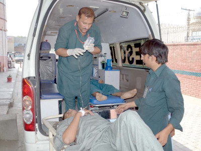 seven killed as van rams into tree on gt road seven killed as van rams into tree on gt road