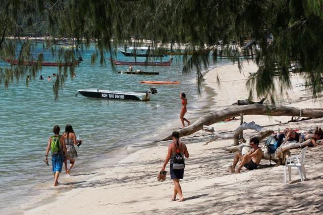if caught smoking on 20 of thailand 039 s most famous tourist beaches will face a 3 000 fine or up to a year in prison photo reuters