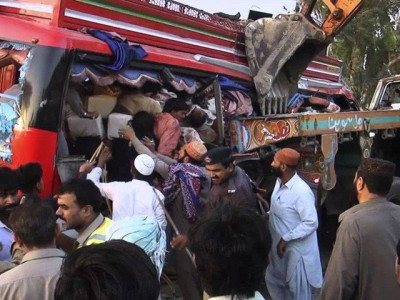 four killed 11 injured in accident on srinagar highway four killed 11 injured in accident on srinagar highway