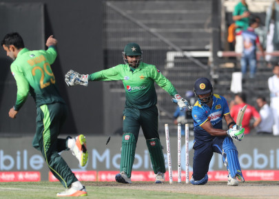 pakistan beat sri lanka by seven wickets