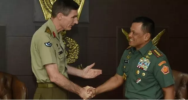 photograph released by the indonesian military shows indonesian military chief gatot nurmantyo r and chief of australian army angus campbell in february photo afp photograph released by the indonesian military shows indonesian military chief gatot nurmantyo r and chief of australian army angus campbell in february photo afp