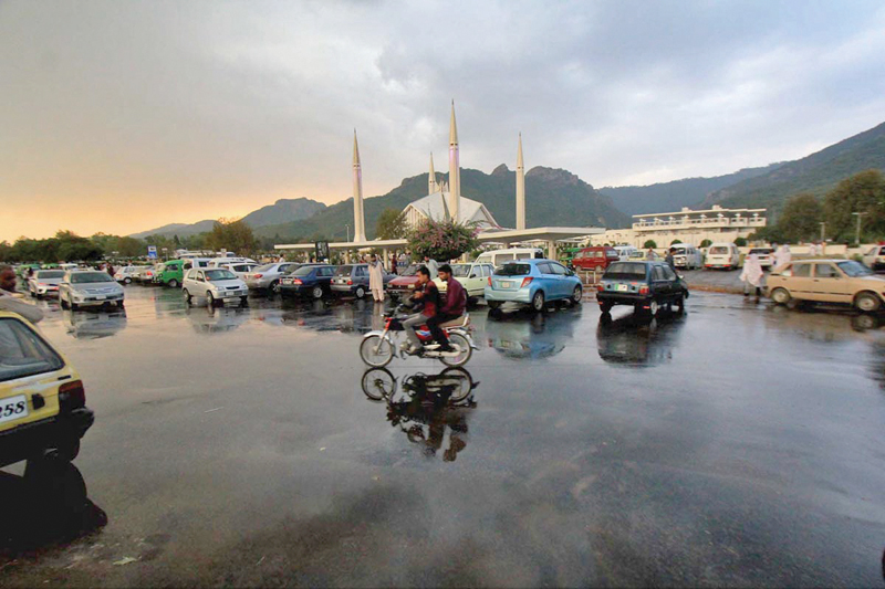 drizzle-turns-weather-pleasant-in-capital-or-the-express-tribune