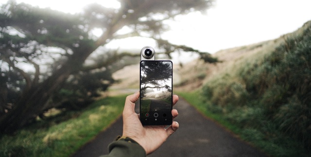 essential smartphone gets a price cut photo essential