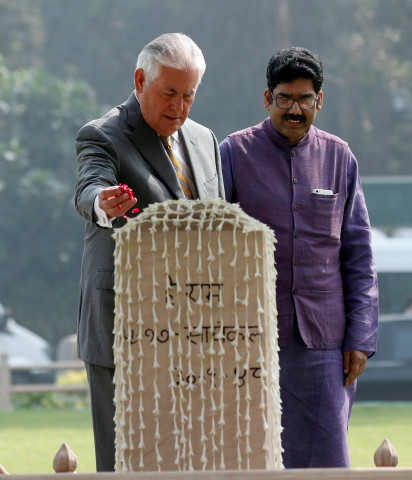 u s secretary of state rex tillerson sprinkles rose petals on the martyr 039 s column the site of the assassination of mahatma gandhi with director dipankar gyan at the gandhi smriti in new delhi photo reuters u s secretary of state rex tillerson sprinkles rose petals on the martyr 039 s column the site of the assassination of mahatma gandhi with director dipankar gyan at the gandhi smriti in new delhi photo reuters
