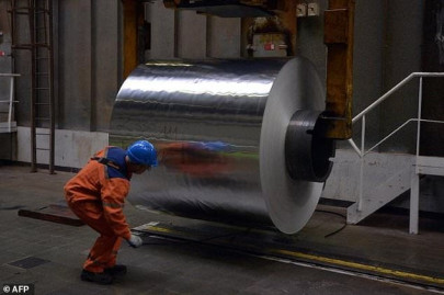 china slams us aluminium foil tariff ahead of trump visit