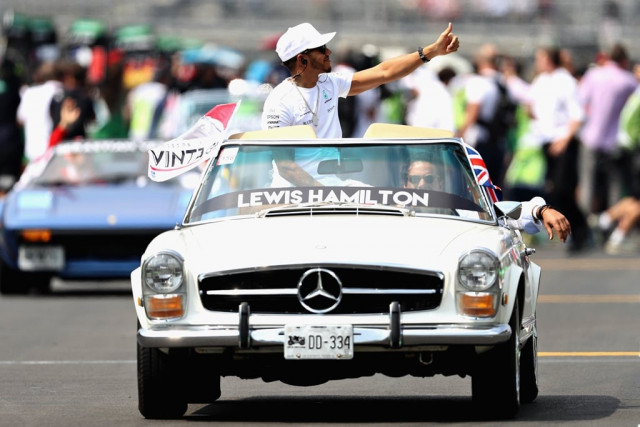 could ve been better lewis hamilton admitted winning the title after a crash and number nine finish in the mexican gp is horrible photo afp