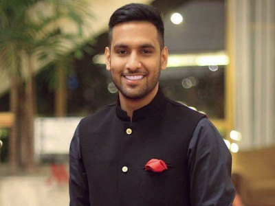 six famous pakistanis who made it big using the power of internet six famous pakistanis who made it big using the power of internet