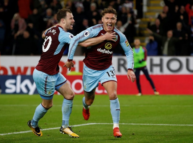 burnley 039 s jeff hendrick celebrates scoring their first goal with ashley barnes against newcastle united on october 30 2017 photo reuters burnley 039 s jeff hendrick celebrates scoring their first goal with ashley barnes against newcastle united on october 30 2017 photo reuters
