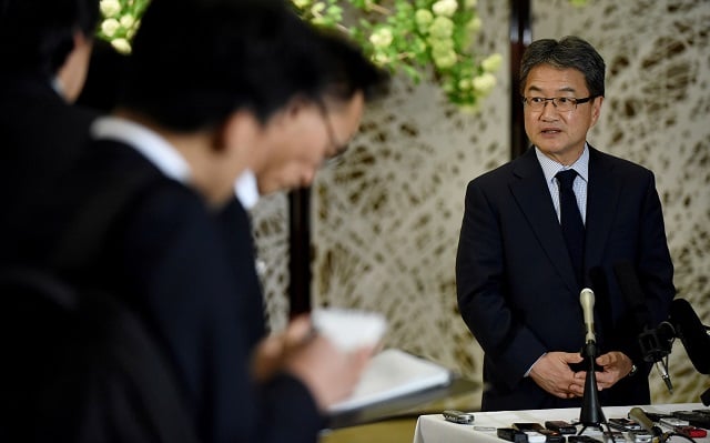 file photo   u s special representative for north korea policy joseph yun r answers questions from reporters following meeting with japan and south korea chief nuclear negotiators to talk about north korean issues at the iikura guest house in tokyo japan april 25 2017 photo reuters