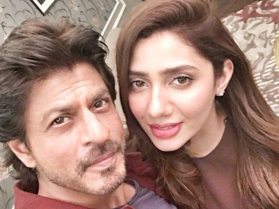 mahira khan wishes shah rukh khan in the most adorable way mahira khan wishes shah rukh khan in the most adorable way