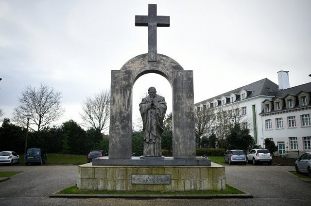 this file photo taken on january 5 2016 shows a bronze statue of pope john paul ii by controversial georgian born russian artist zurab tsereteli in ploermel brittany western france photo afp this file photo taken on january 5 2016 shows a bronze statue of pope john paul ii by controversial georgian born russian artist zurab tsereteli in ploermel brittany western france photo afp