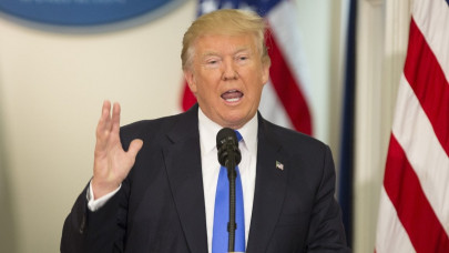 trump makes pearl harbor stop en route to asia