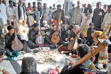 traditional folk artists perform during the 274th urs of shah abdul latif bhitai photo inp