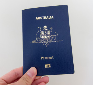 australian politicians told to prove citizenship