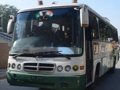 bus service between two halves of kashmir resumes after 4 month hiatus bus service between two halves of kashmir resumes after 4 month hiatus
