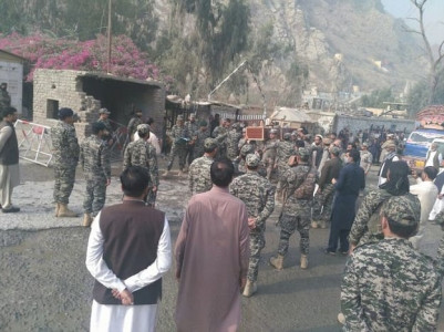 body of pakistani consulate staffer handed over to security forces at torkham