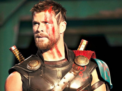 thor swinging his mighty hammer smashes hollywood s slump thor swinging his mighty hammer smashes hollywood s slump
