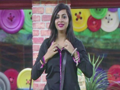 bigg boss update arshi khan accuses akash of ogling at her inappropriately bigg boss update arshi khan accuses akash of ogling at her inappropriately