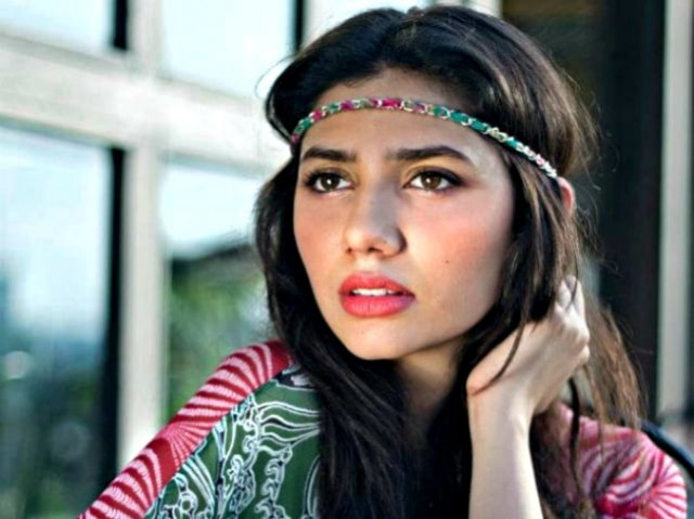 mahira khan s throwback picture will most definitely make your day mahira khan s throwback picture will most definitely make your day
