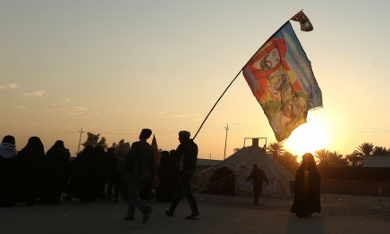 pilgrims march to karbala during the arbaeen ritual in baghdad photo afp