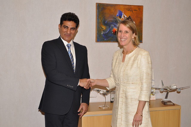 us consul general grace w shelton called on ceo pia musharraf rasool cyan at the airline 039 s head office and discussed matters of mutual interests photo pia