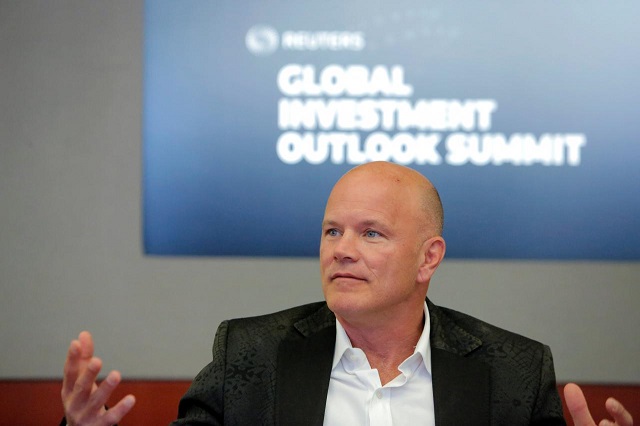 mike novogratz chief executive officer of galaxy investment partners speaks during the reuters global investment outlook summit in new york us november 13 2017 photo reuters